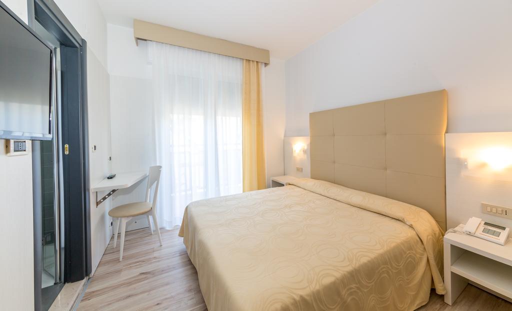Hotel Torino Τζεσόλο Λίντο Εξωτερικό φωτογραφία