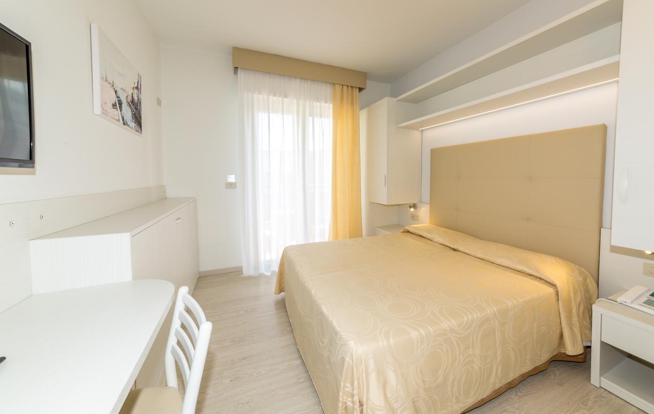 Hotel Torino Τζεσόλο Λίντο Εξωτερικό φωτογραφία